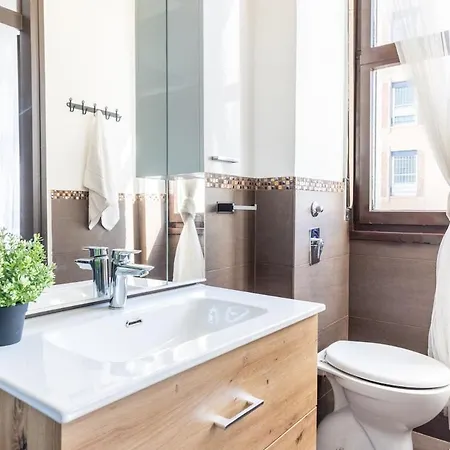 Duomo 5min - Torre Velasca - 2 Bedrooms - Netflix, Wi-fi Daire Milano