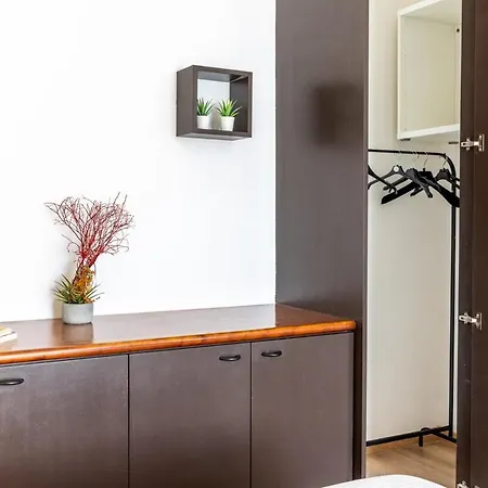 Duomo 5min - Torre Velasca - 2 Bedrooms - Netflix, Wi-fi Daire *