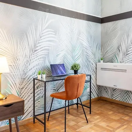 Duomo 5min - Torre Velasca - 2 Bedrooms - Netflix, Wi-fi Daire