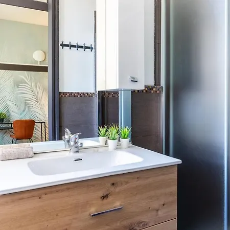 Duomo 5min - Torre Velasca - 2 Bedrooms - Netflix, Wi-fi Daire Milano