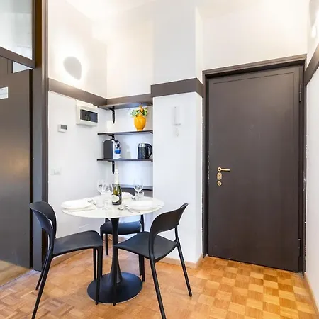 Duomo 5min - Torre Velasca - 2 Bedrooms - Netflix, Wi-fi *